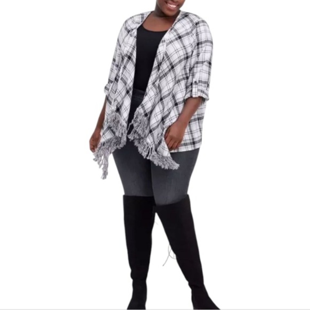 Torrid Black White Flannel Drape Fringe Hem 3rd Piece Kimono Jacket Plus Size 2X